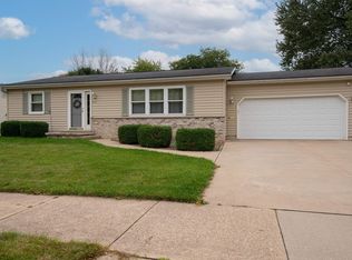 845 W 19th Ave, Oshkosh, WI 54902
