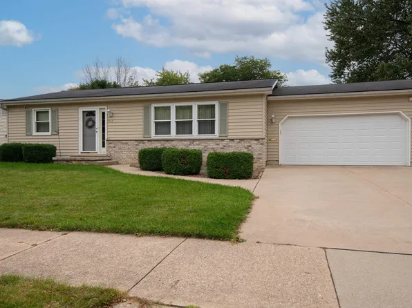 845 W 19th Ave, Oshkosh, WI 54902
