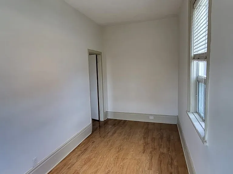 7 Thomas St #2 — Photo 10