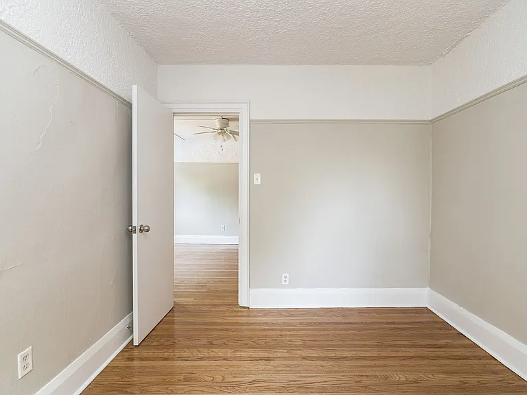 100 Vaughan Rd #50112A-13 — Photo 7