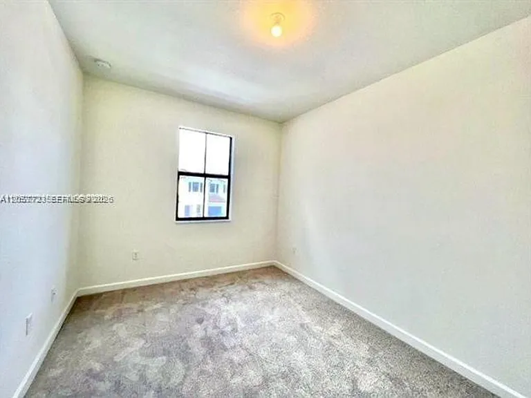 11928 SW 244th Ln #Townhouse 11928 — Photo 7