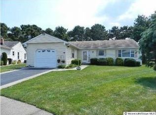 20 Zapata Ct, Toms River, NJ 08757