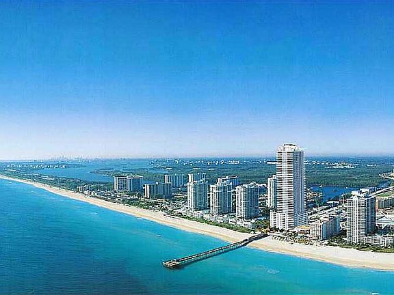 3rd image of 16699 Collins Ave APT 1477