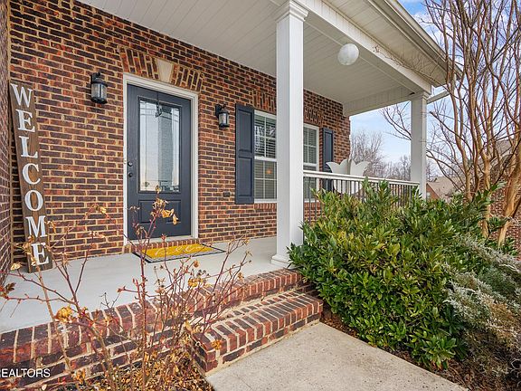 3rd image of 2909 Cambridge Shores Ln