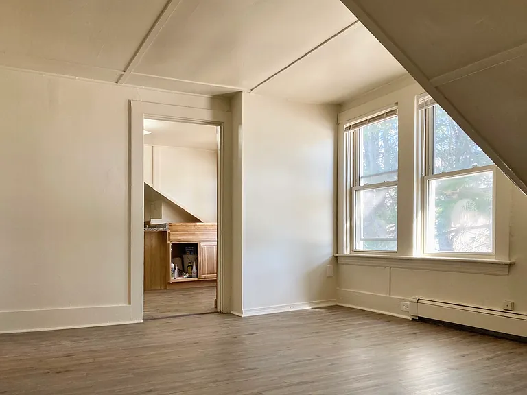 1211 Center St #4 — Photo 13