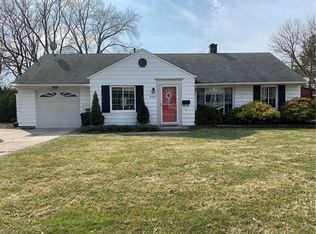 2864 Northview Rd, Rocky River, OH 44116