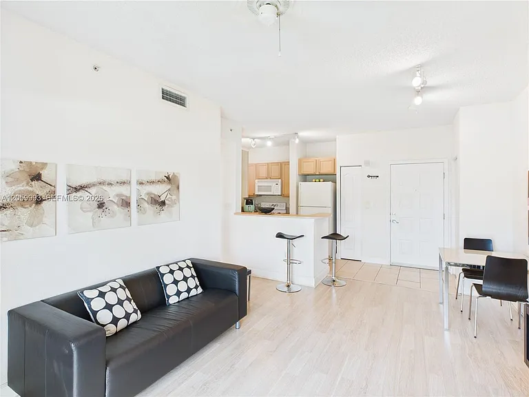 6001 SW 70th St #455 — Photo 1