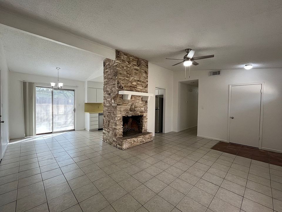 1st image of 12302 Willow Wild Dr