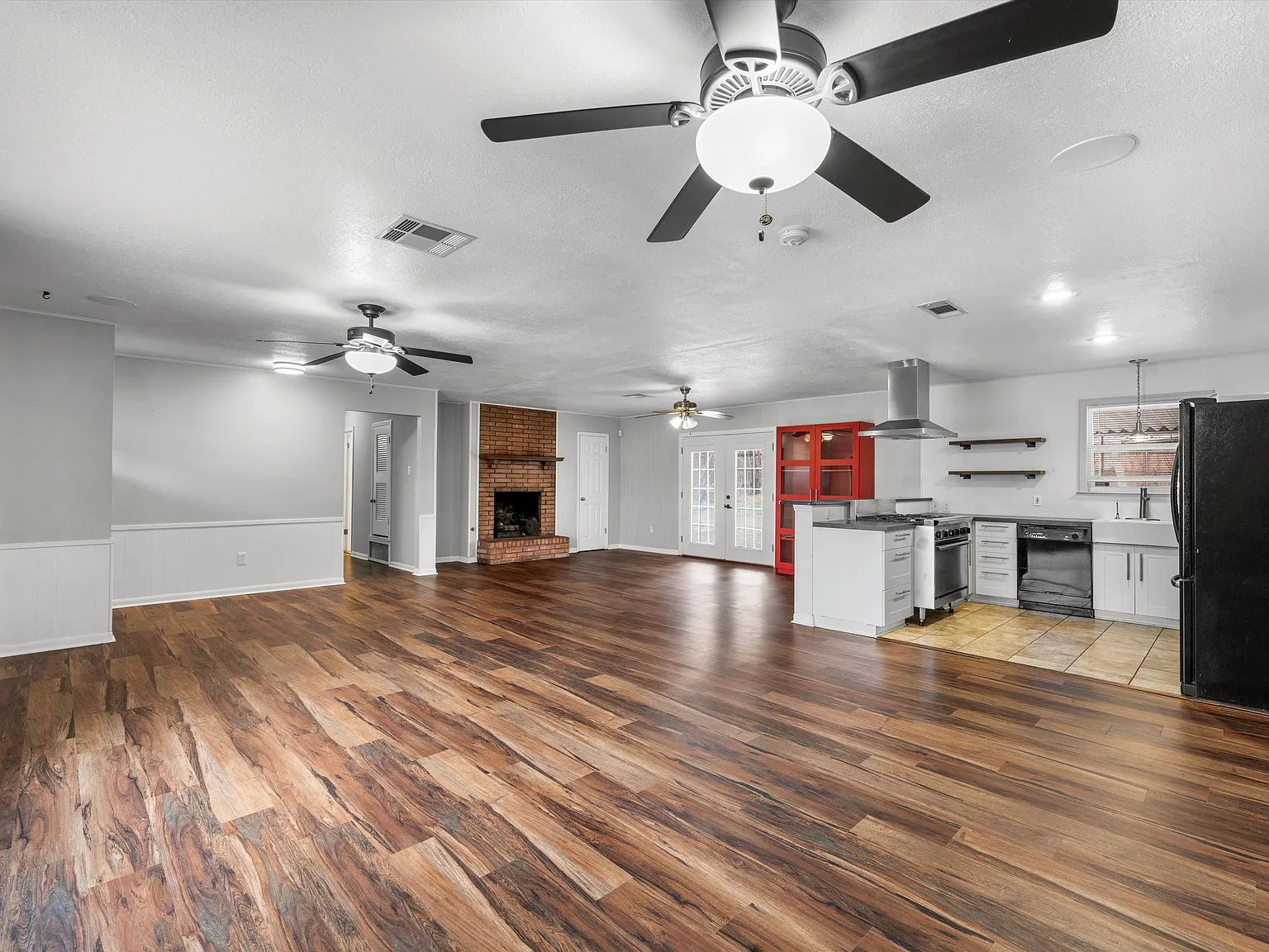 3 bed, 1560 sqft, $1,800 — Photo 4