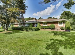 12 Doris St, Trumbull, CT 06611