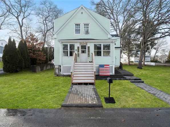 61 Bergeron St, Seekonk, MA 02771