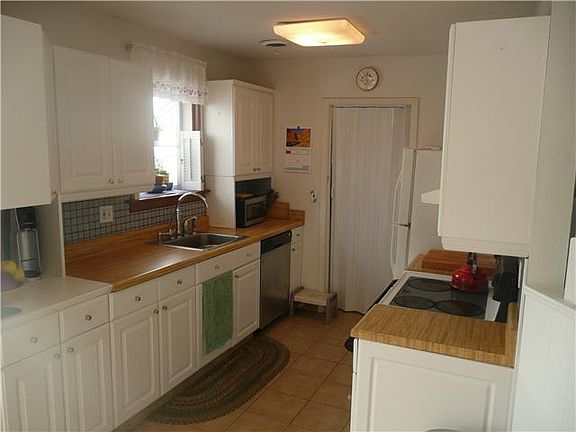 Ceramic Tile Flooring In Kitchen