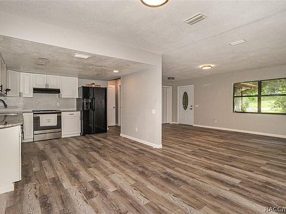 3rd image of 8344 N Sarazen Dr