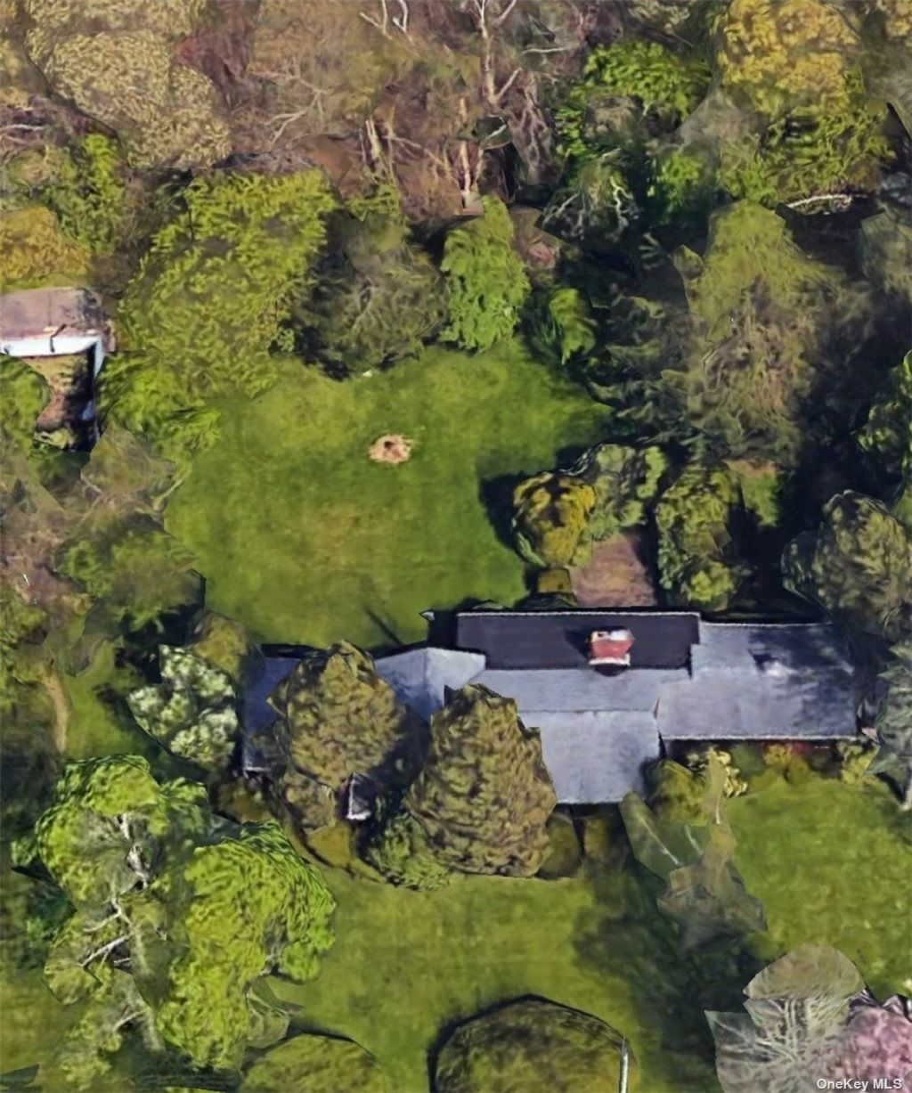 36 Tuttle Ave in Eastport Out East