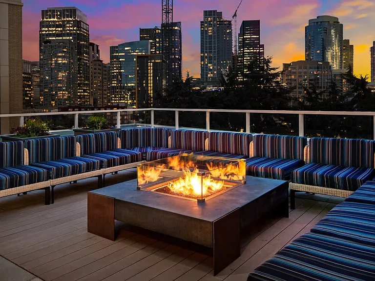 Rooftop Lounge