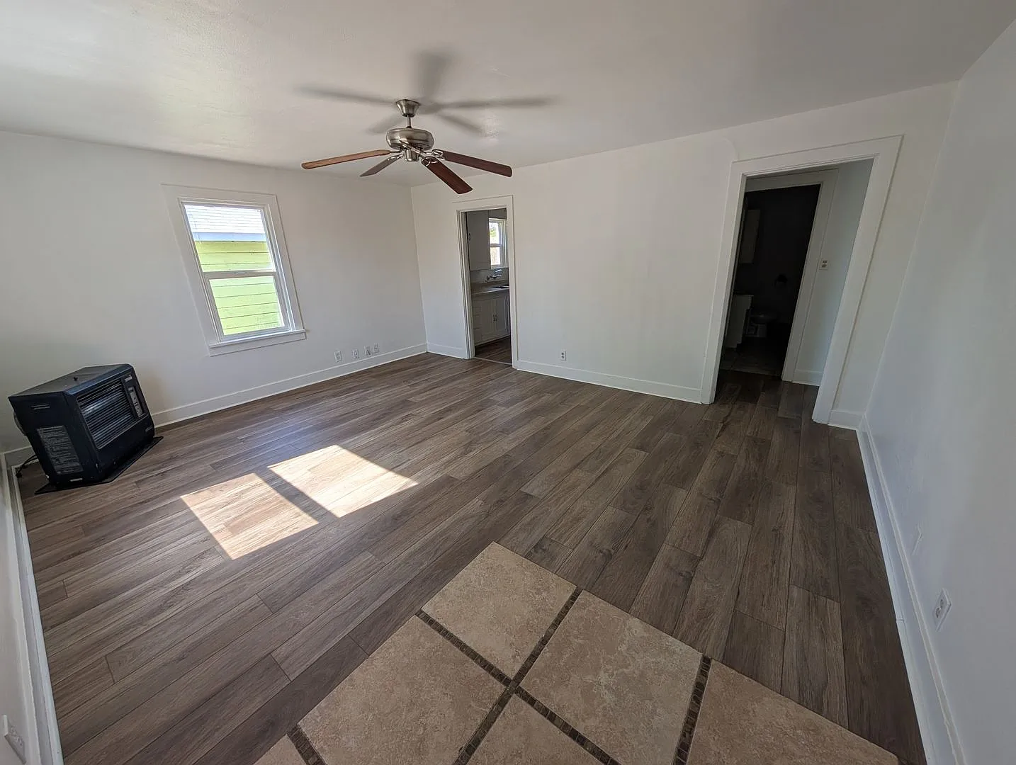 3 Bedroom 1 bath house — Photo 2