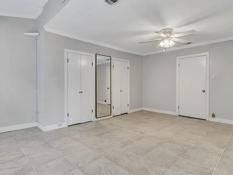 112 Cloverleaf Ave — Photo 30