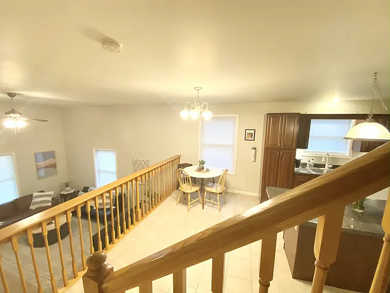 958 Ash St — Photo 12