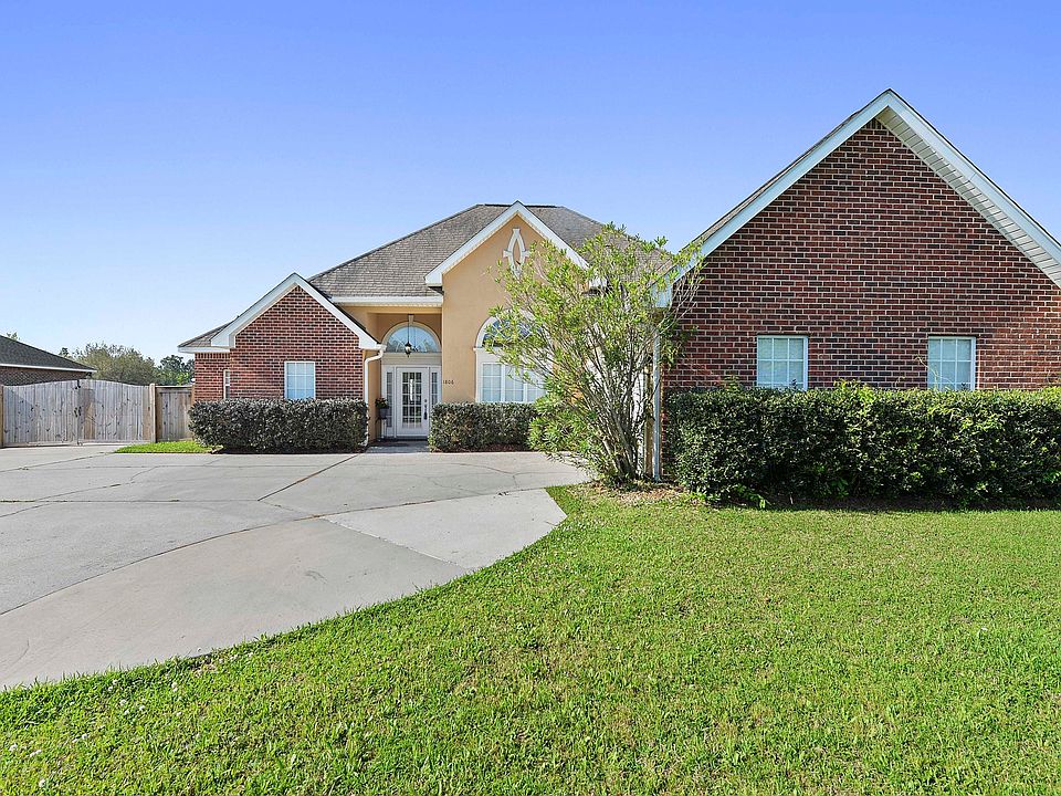1st image of 1806 Shelby Ln