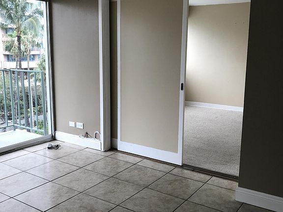 pocket doors close master bedroom