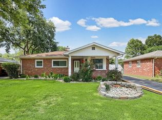 4105 Memorial Dr, Belleville, IL 62226
