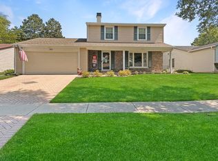 985 Greenridge Rd, Buffalo Grove, IL 60089