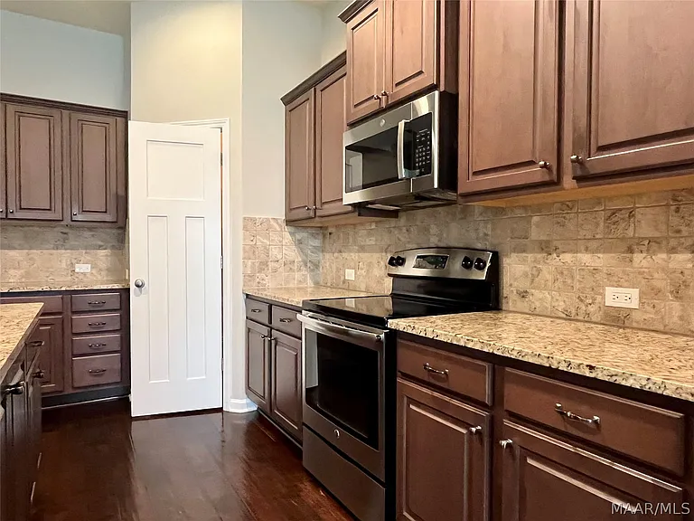 9408 Tillman Ct — Photo 27