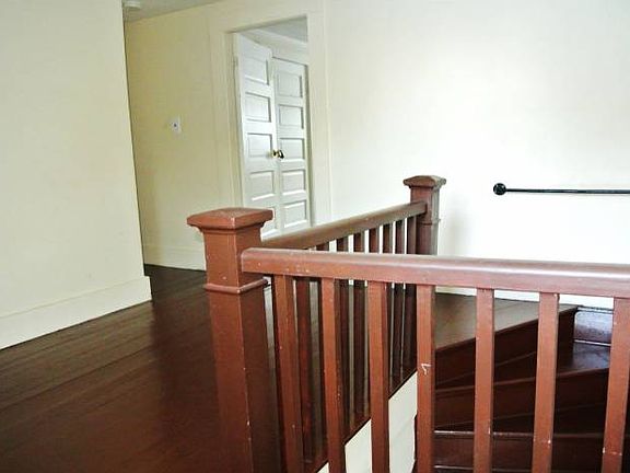 5th image of 218 Providence St