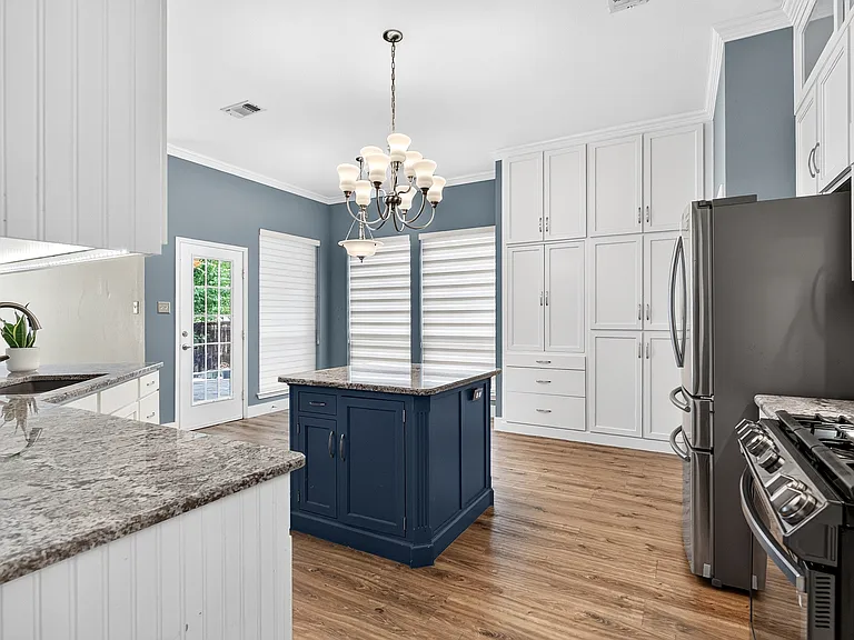1331 Lighthouse Ln — Photo 6