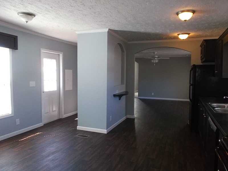 1st image of 5106 Estate Dr