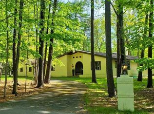 27 Holiday Dr, Woodstock, NY 12498