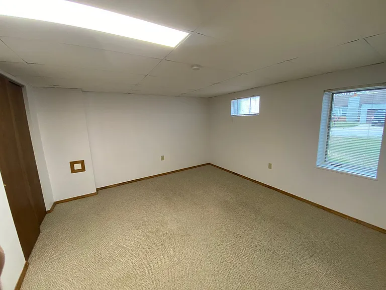 60 Dogwood Ln — Photo 16