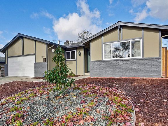 3rd image of 3297 Coldwater Dr