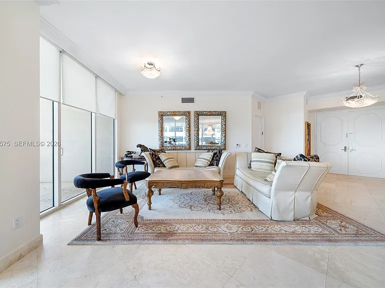 10225 Collins Ave #404 — Photo 8