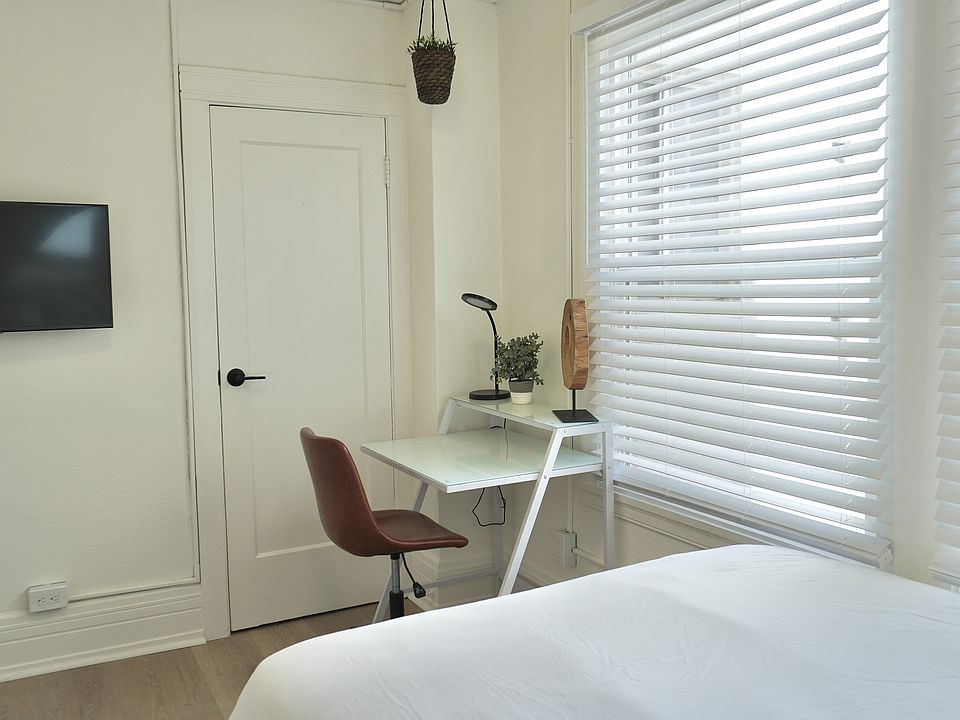 Sleek and modern furnishing