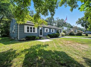 65 Harwich Rd, East Longmeadow, MA 01028