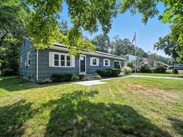 65 Harwich Rd, East Longmeadow, MA 01028