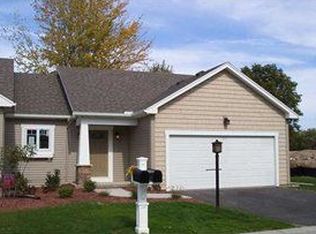 25 Turtlewood Trl, Rochester, NY 14626