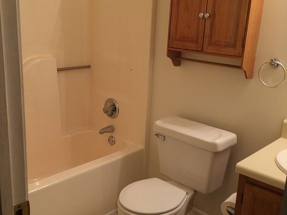 5th image of 4989 Crestwood Trl