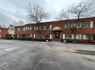 32850 Aurora Rd APT 101-M, Solon, OH 44139