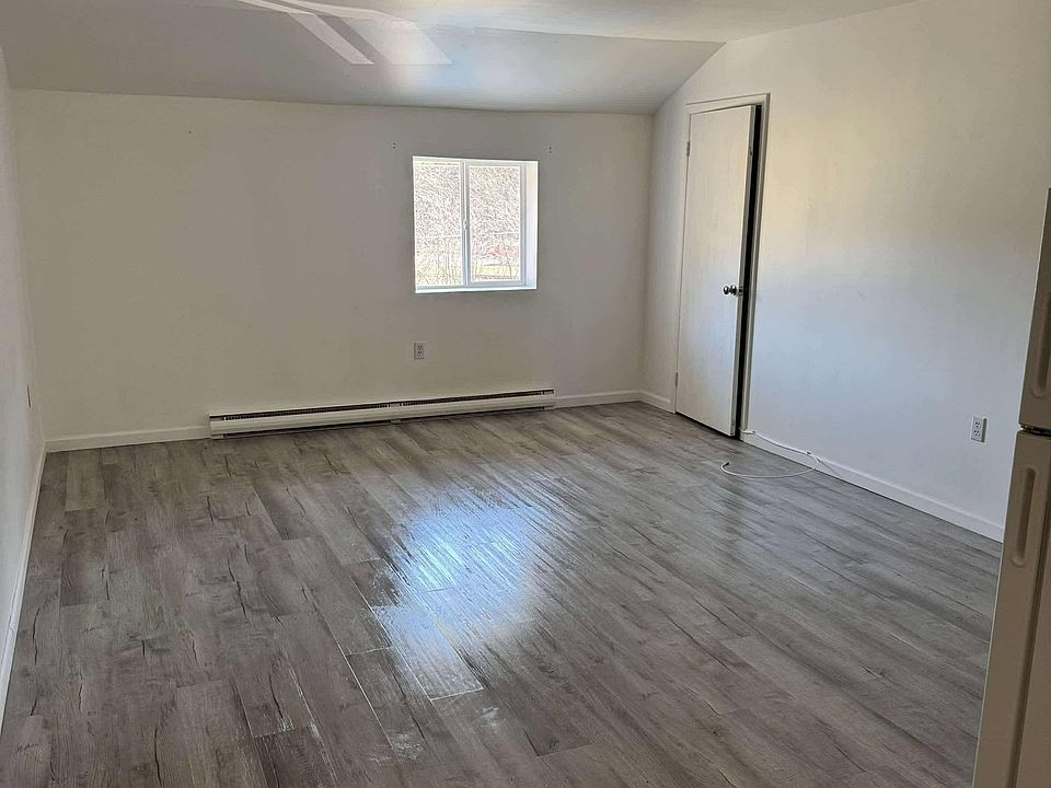 2nd image of 15701 Lower Georges Creek Rd SW #3