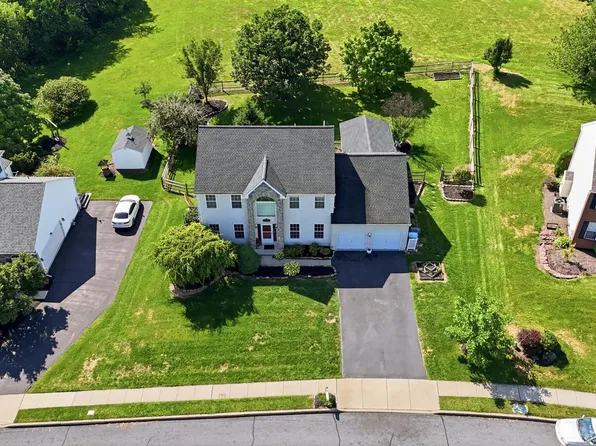 1062 Kingscote Dr, Harleysville, PA 19438