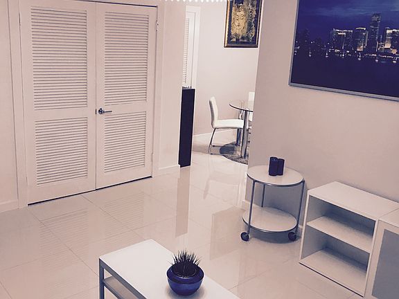 5th image of 1610 Michigan Ave APT 1