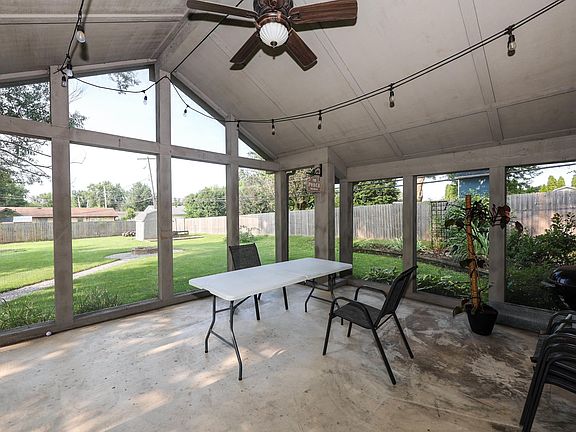 4th image of 8102 Welsch Dr
