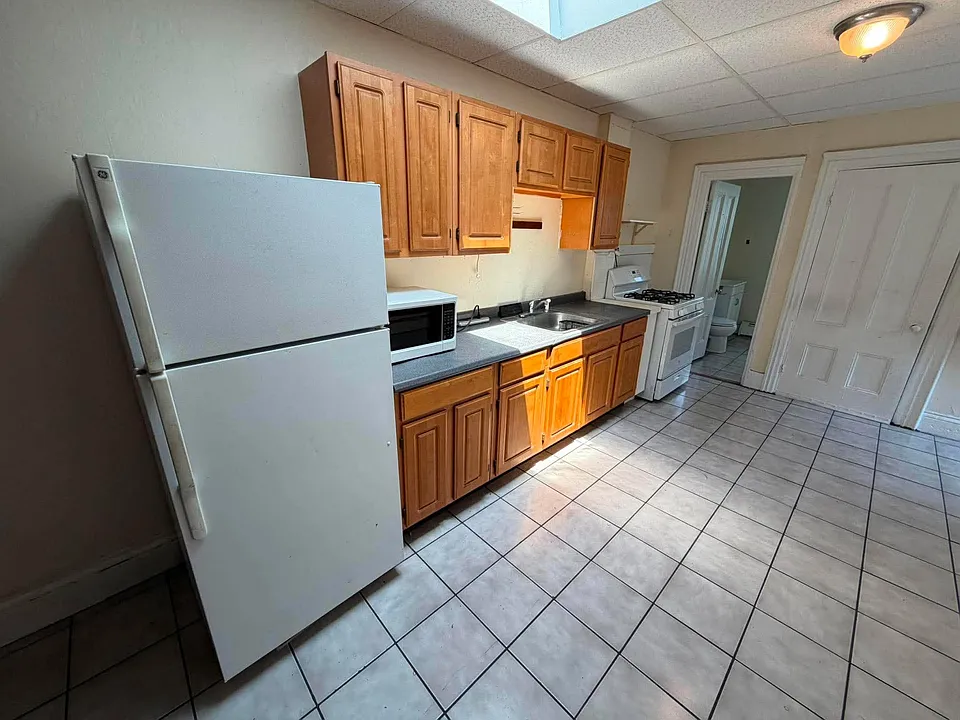 179.5 Harvard St #3-5
