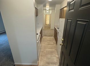 382 W Drahner Rd APT B1, Oxford, MI 48371