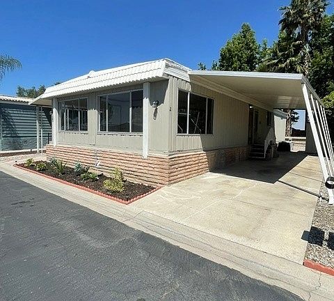 2nd image of 2230 Lake Park Dr Space 2