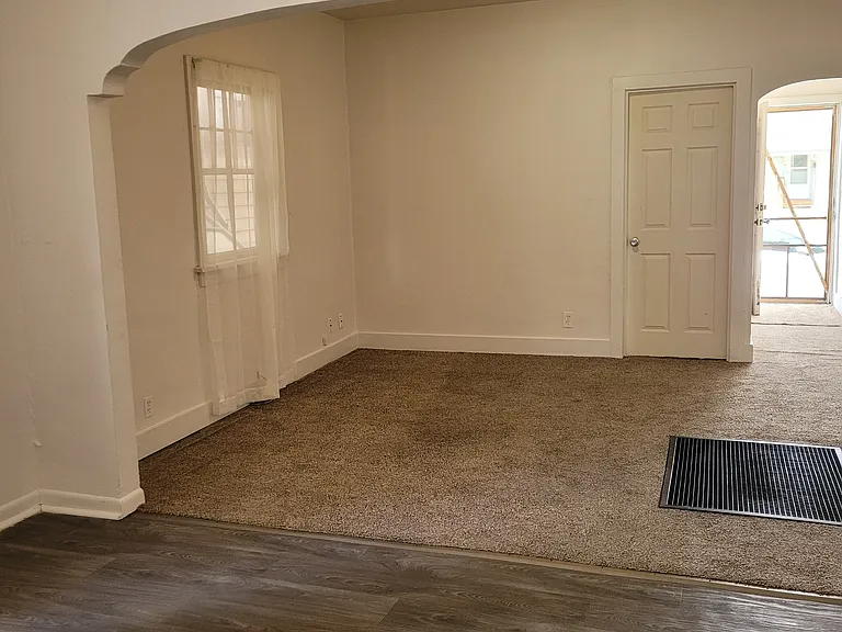 608 Elias Ave #608 — Photo 25