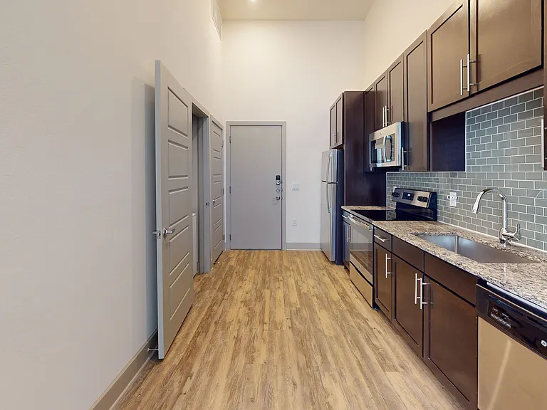 The Flats at Palisades — Photo 42