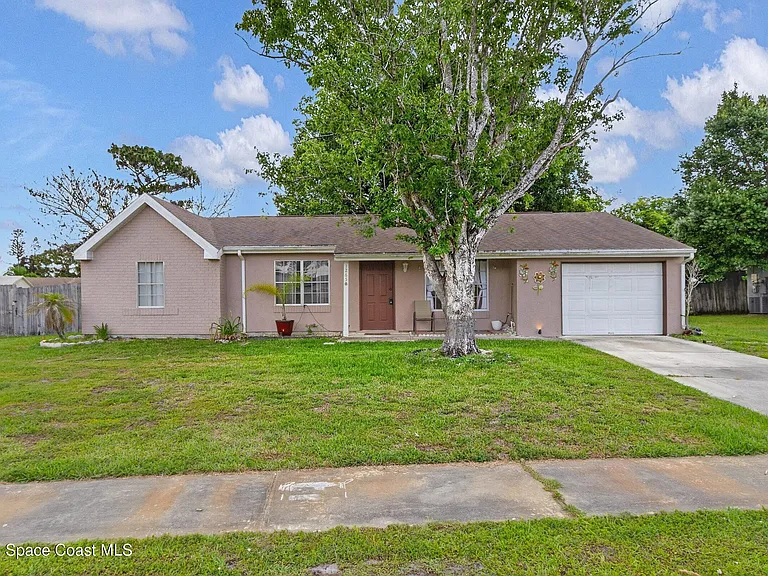 1265 Ethel Cir NE — Photo 1